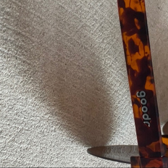 Tortoise Shell Sunglasses. GOODR - Picture 3 of 3